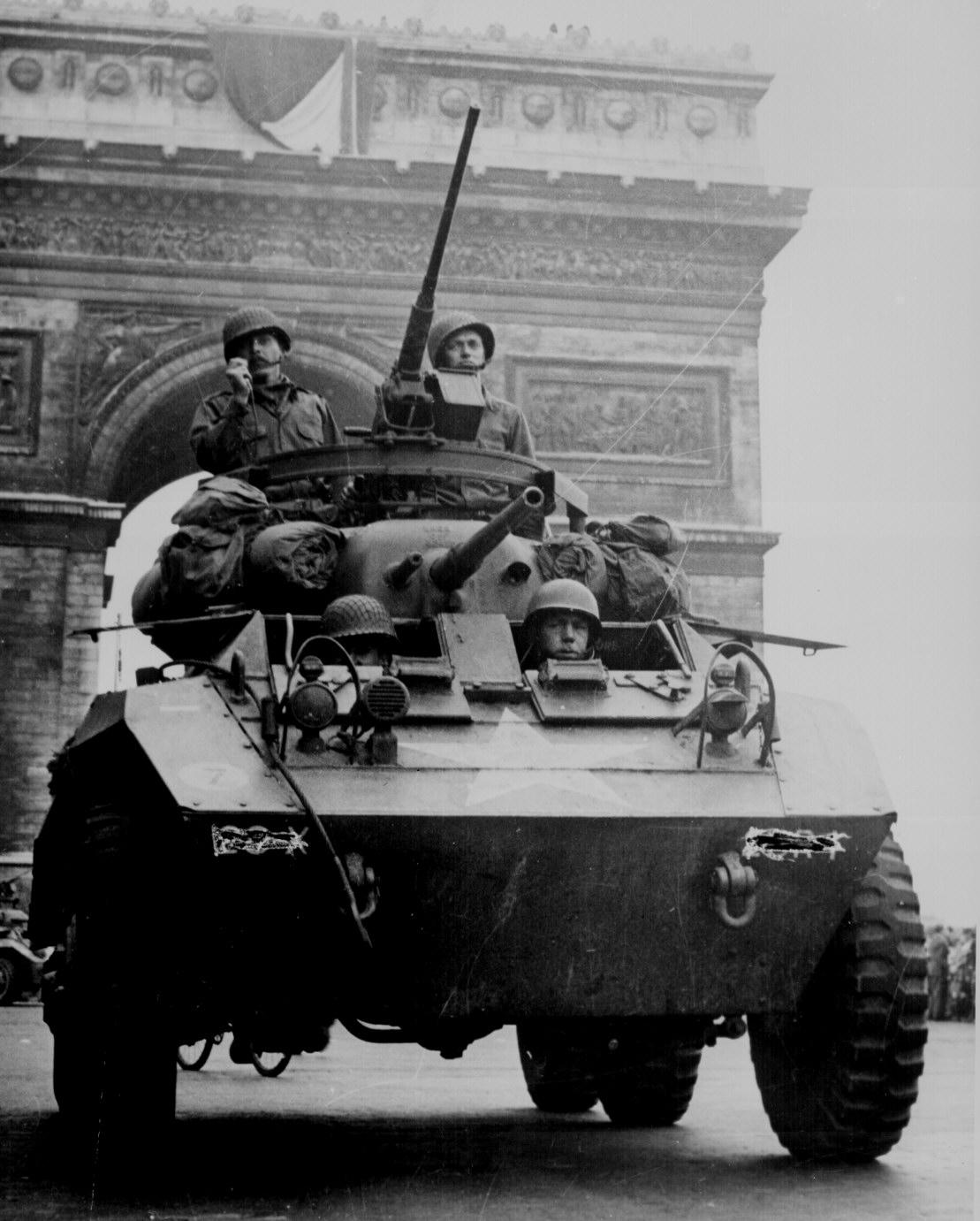 U.S. Troops Help Liberate Paris (World War II)