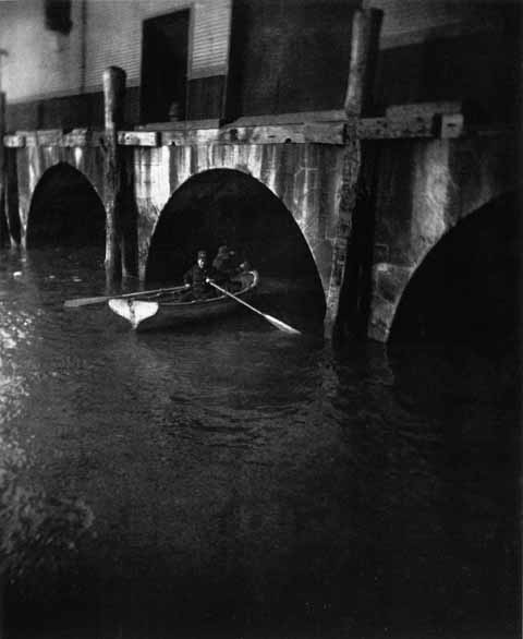 Hunting River Thieves in New York City, 1890