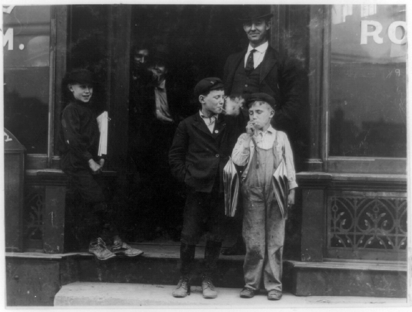 Newsies Smoking, 1910