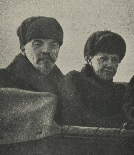 Vladimir Lenin and his wife, Nadezhda Krupskaya.