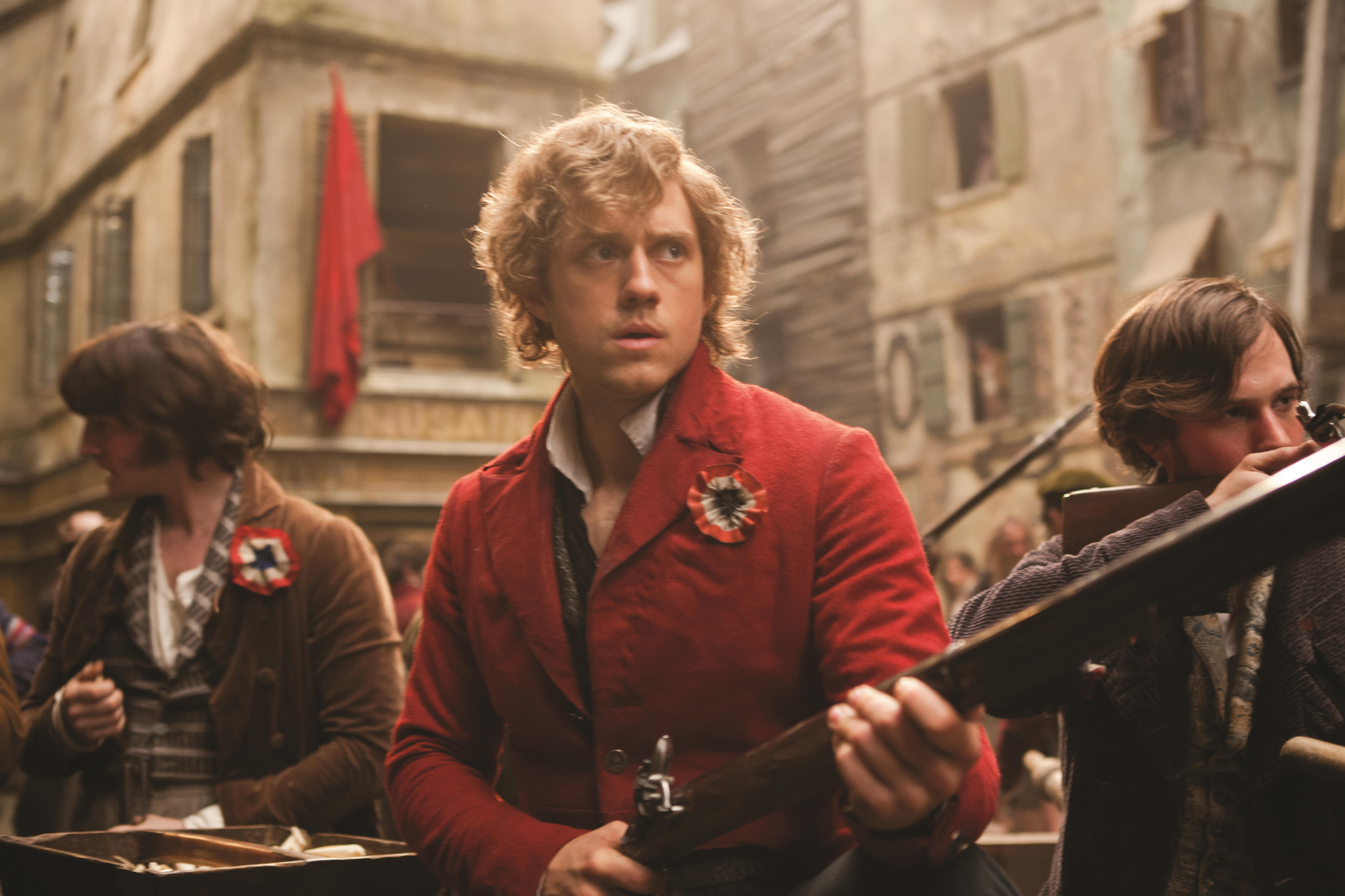 movie review of les miserables 2012