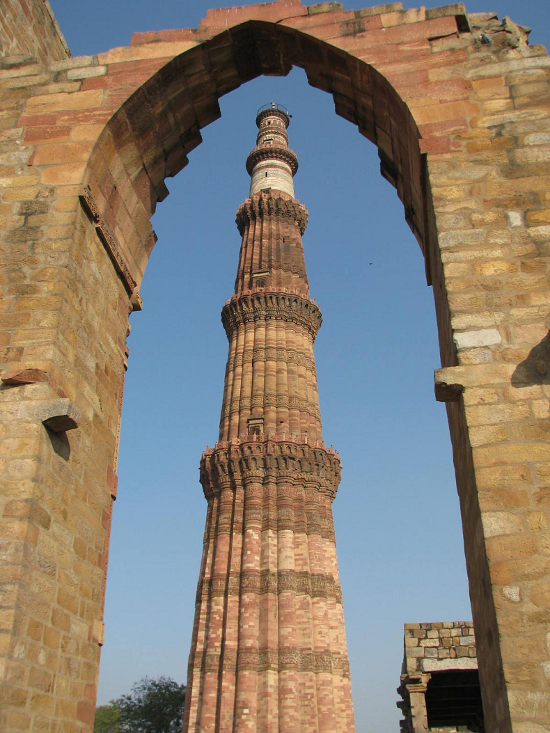 Minaret at Qutab Tower in Delhi, India